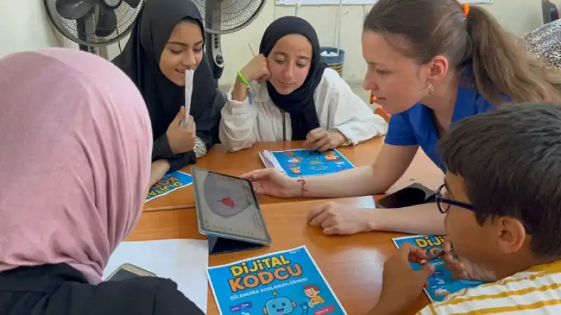 Suriyeli Yetim çocuklara Algoritma Ve Kodlama Eğitimi Verildi