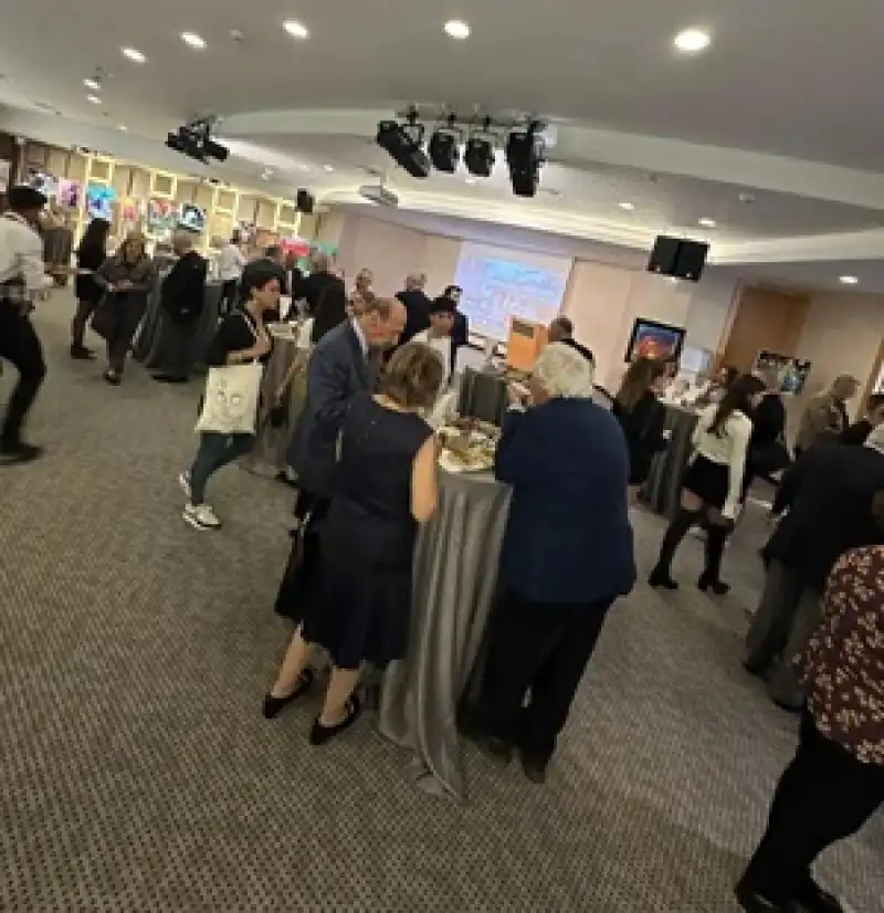 Rengimiz Antakya Sergisinde Sanatçılar Depremzede Öğrenciler İçin El Ele Verdi