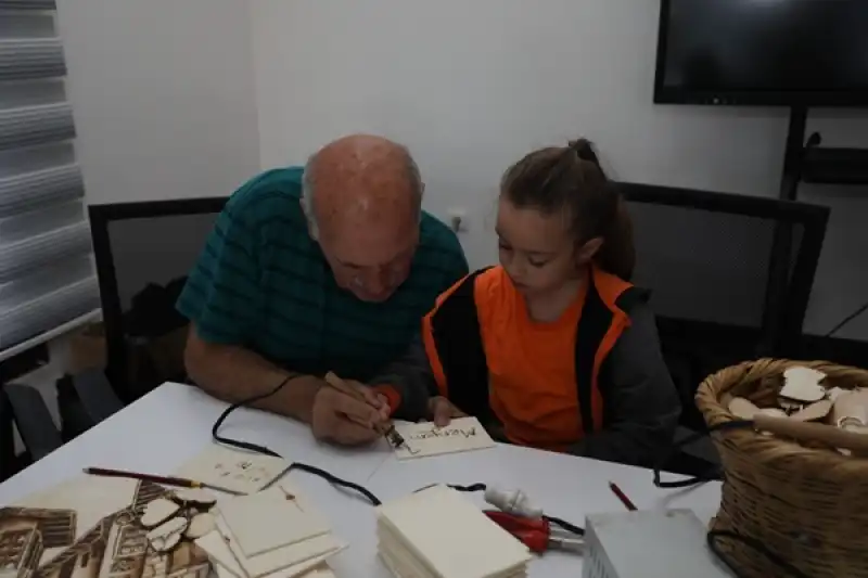Çocuklar Atıklardan Resim Yaptı