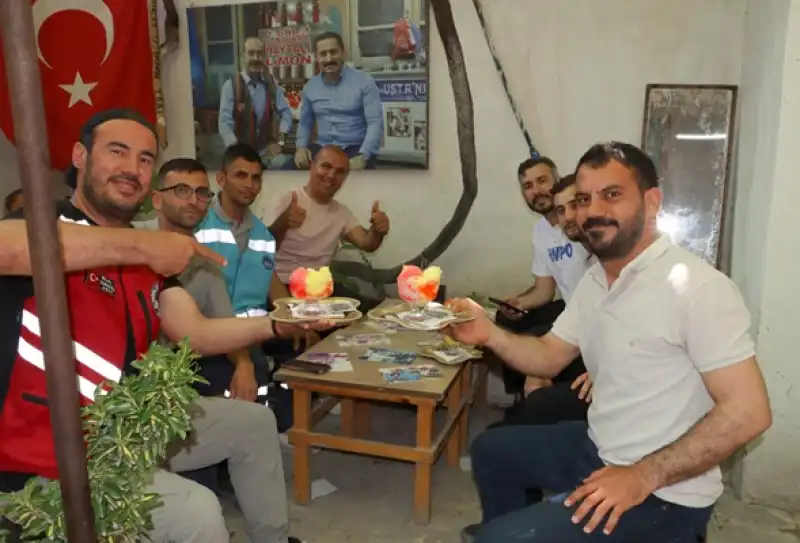 Tarihi Uzun Çarşı’da Serinleten Lezzetler Hançer Usta’dan