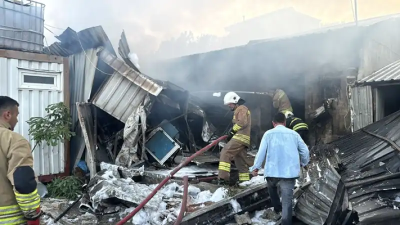 Hatay'da Tekstil Atölyesinde çıkan Yangın Söndürüldü