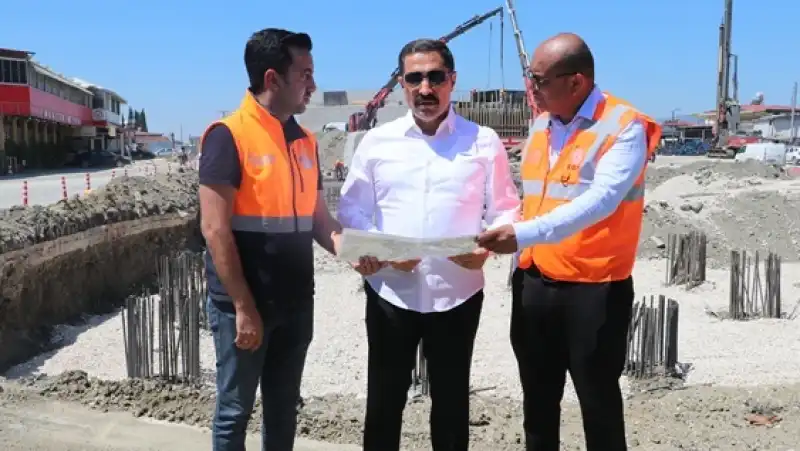 Hatay Valisi Masatlı, Kentteki Yol Yapım çalışmalarını Inceledi  