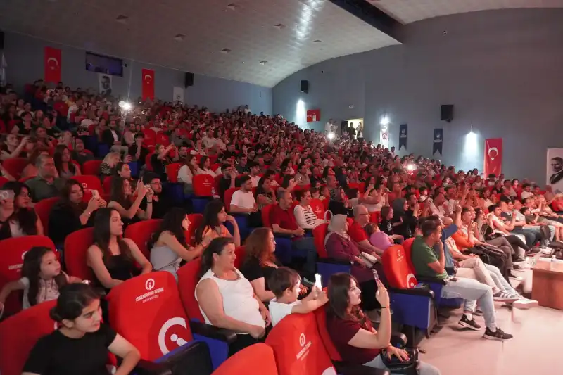 HBB çok Sesli Korosu’nun Ilk Konseri Izleyenleri Büyüledi