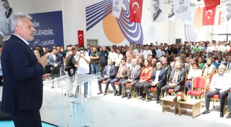 Başkan Öntürk’ten Personele Bayram Hediyesi