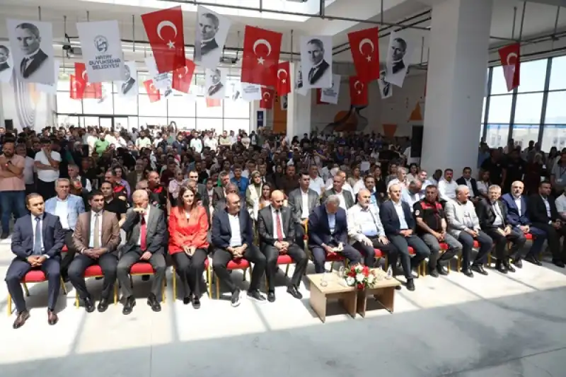 Başkan Öntürk’ten Personele Bayram Hediyesi