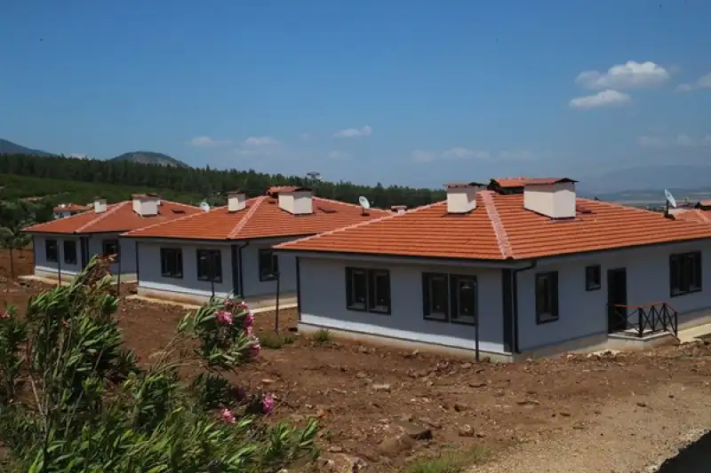 Hatay'da Köy Evleri Teslim Edilen Depremzedeler Bayrama Yeni Yuvalarında Giriyor