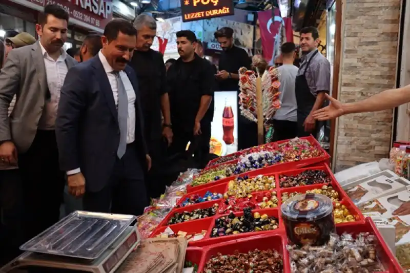 Hatay'da Restorasyon Nedeniyle Taşınacak Uzun Çarşı'da Bayram Yoğunluğu