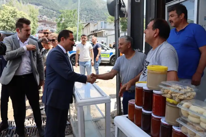 Hatay'da Restorasyon Nedeniyle Taşınacak Uzun Çarşı'da Bayram Yoğunluğu
