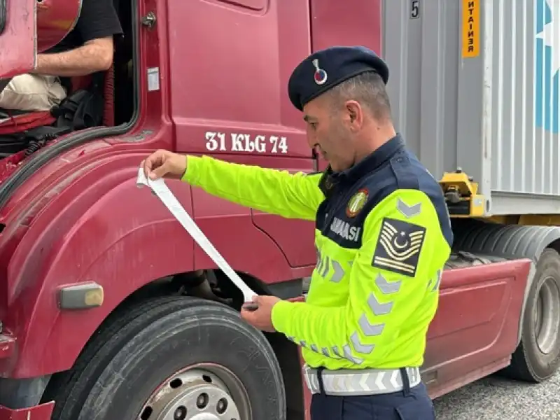 Hatay Otoyolu’nda Bayram Trafiğine Sıkı Takip Jandarma Ekipleri Görev Başında