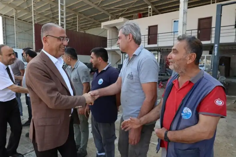 Başkan Yapar, Belediye Personelleri Ile Bayramlaştı