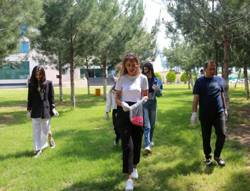 Üniversite öğrencisi Topladığı Kapaklarla Engelli Depremzedeleri Sevindirmek Istiyor