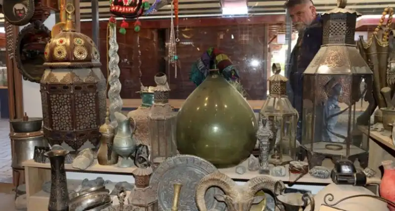 Zamanda Yolculuk Artık Mümkün: Bahtiyar Antika Geçmişe Açılan Kapı Gibi