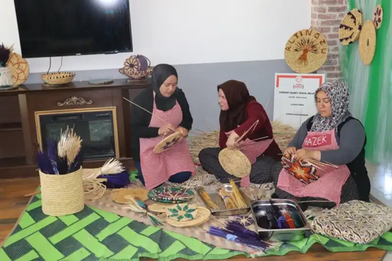 Buğday Saplarıyla Yapılan Tescilli Sanat, Kurslarla Gelecek Kuşaklara Aktarılıyor