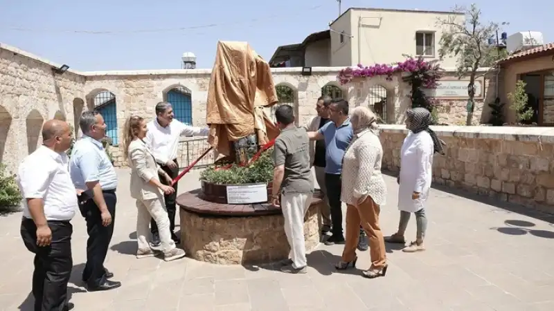 Ölüm Yıl Dönümünde Kalemin Gücü Heykeli Açıldı