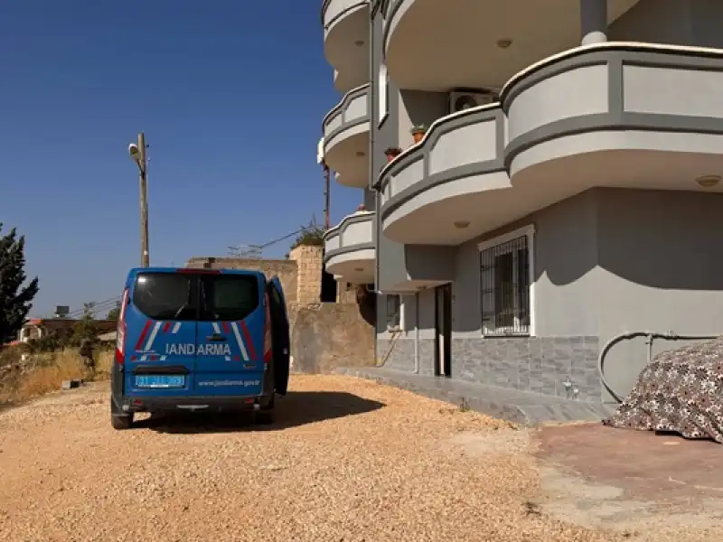Hatay'da Bir Kişi Tartıştığı Kızını öldürdü, Eşini Yaraladı