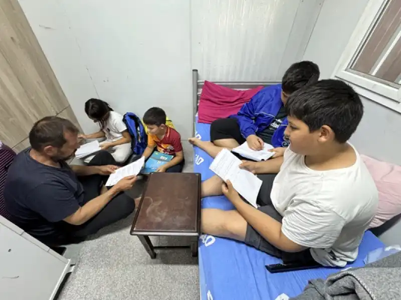 Depremde Eşini Kaybedince 4 çocuğuna Hem Anne Hem Baba Oldu
