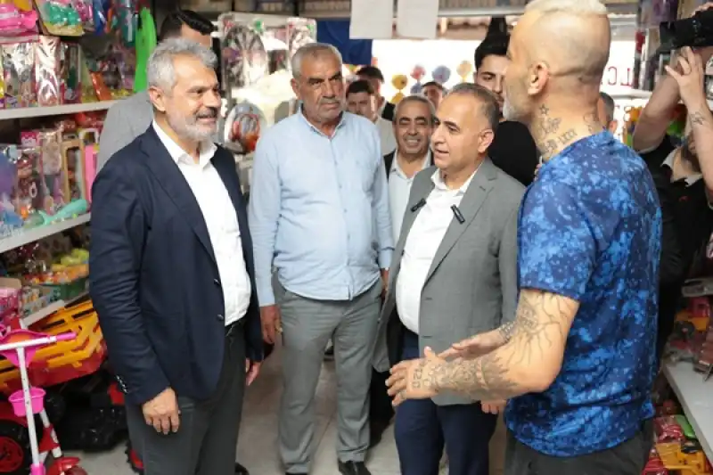 Başkan Öntürk, Altınözü Esnafını Ziyaret Etti