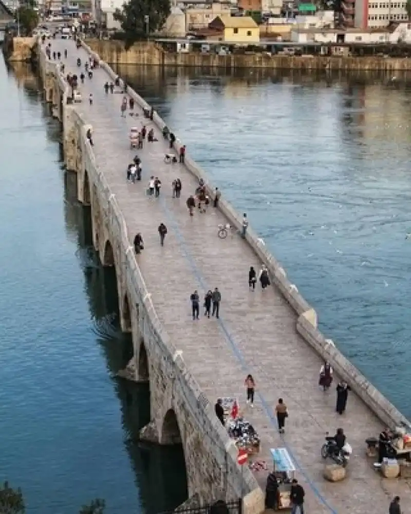Hataylılar Asi Nehri’ne Tarihi Roma Köprüsü’nün Yeniden Yapılmasını İstiyor