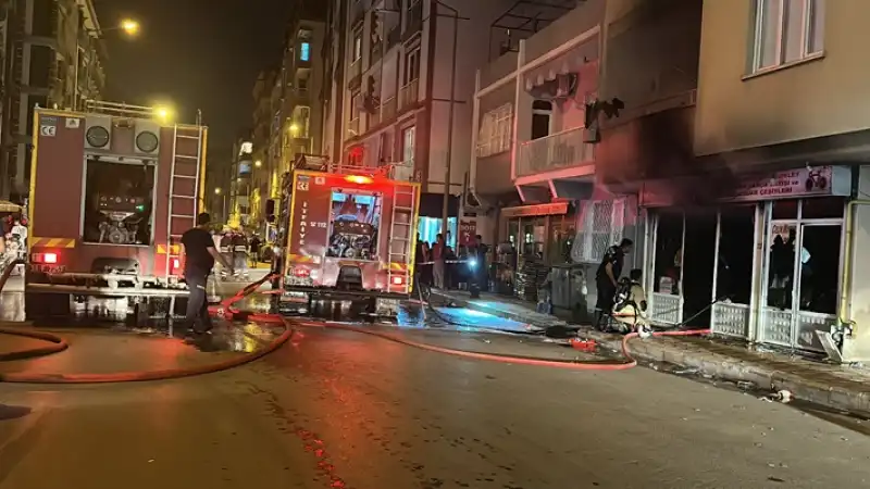 Hatay İskenderun'da Motosiklet Tamircisinde çıkan Yangın Söndürüldü
