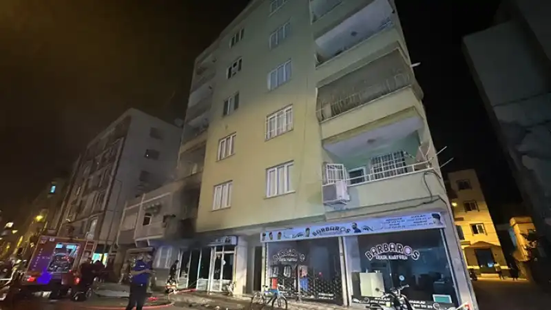 Hatay İskenderun'da Motosiklet Tamircisinde çıkan Yangın Söndürüldü