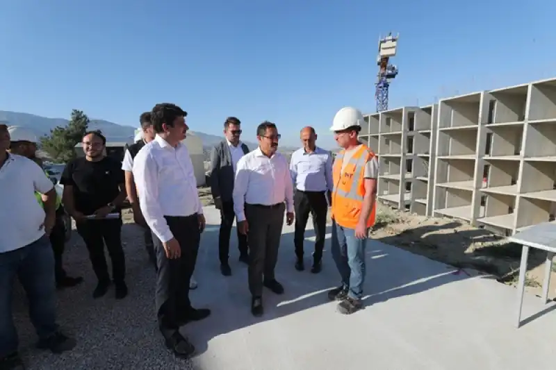 Hatay Defne'de Afet Konutları Ve Sosyal Donatı Alanlarının Yapımı Sürüyor