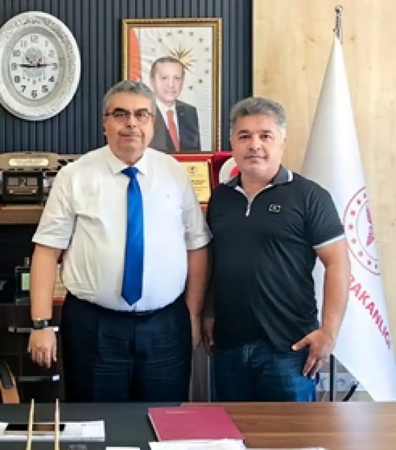  “Sağlık Çalışanlarının Yanındayız”