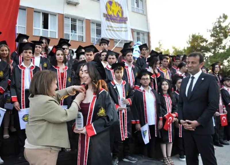SNŞAL’e Şahin Ailesinden Anlamlı Destek: Eğitimde Vefa Ve Dayanışma Örneği