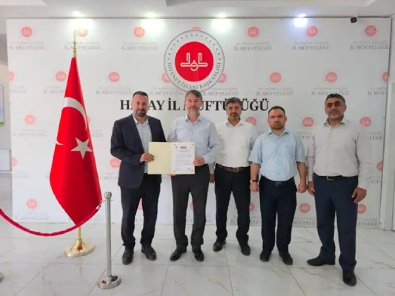 Afrin Müftülüğünde Dalgalanan Şanlı Bayrak Hatay’a Teslim Edildi