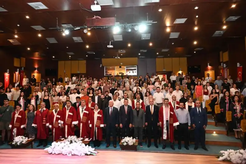 Veteriner Fakültesi 2024-2025 Akademik Yılı Mezuniyet Töreni Gerçekleştirildi
