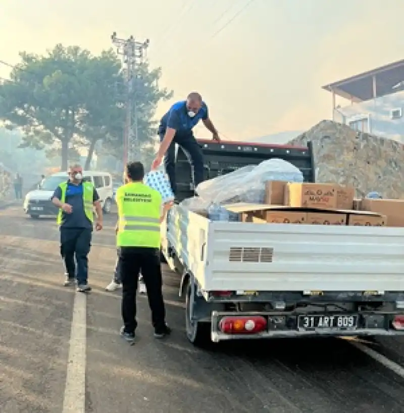 Samandağ Belediyesi’nden Yangın Bölgesine Destek