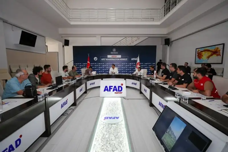 Hatay Valisi Masatlı Başkanlığında Orman Yangını Değerlendirme Toplantısı