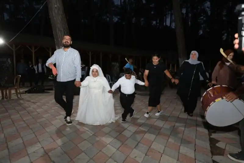 HBB, Dezavantajlı Ve Kimsesi Olmayan çifti Yalnız Bırakmadı