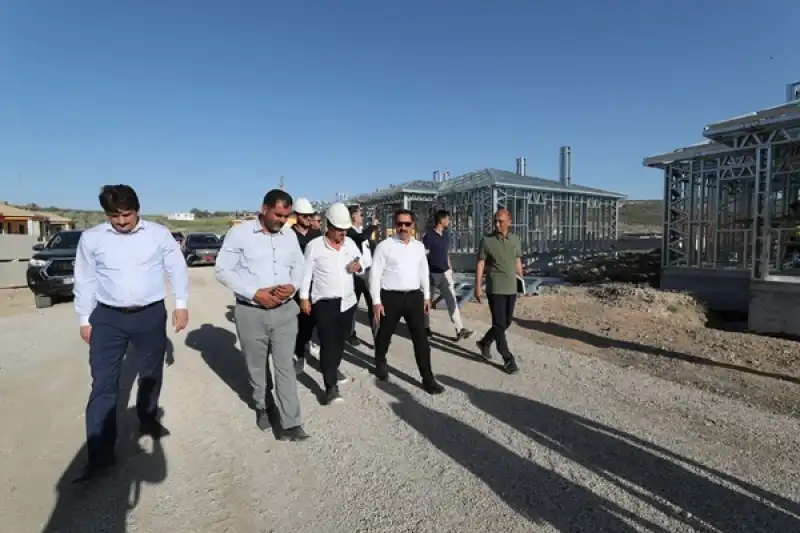 Hatay'da Kırsal Deprem Konutlarının Yapımı Sürüyor