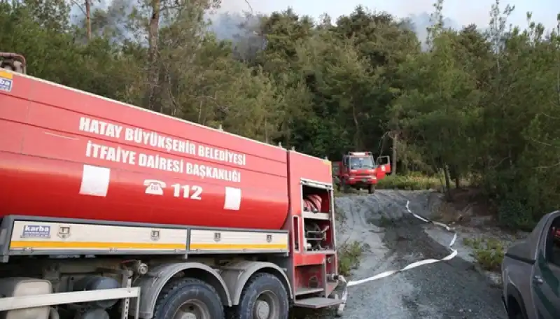 Başkan Öntürk: “Dörtyol’daki Yangın Büyük Ölçüde Kontrol Altında”