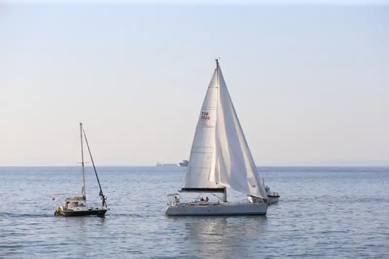 Rekor Denemesi Için Yelkenliyle Hopa'dan Yola çıkan Başak Mireli, İskenderun'a Ulaştı