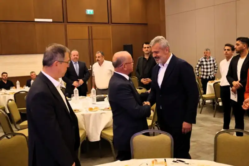 Başkan Öntürk: Kendimi Gençlere Borçlu Hissediyorum