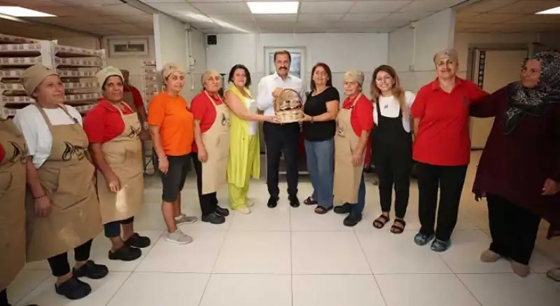 Vali Masatlı, Hatay’ın ‘Defne’ Kokulu Kooperatifinde!