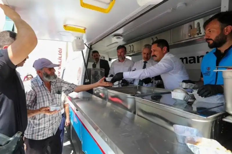 MKÜ Cami’sinde Aşure İkramı 