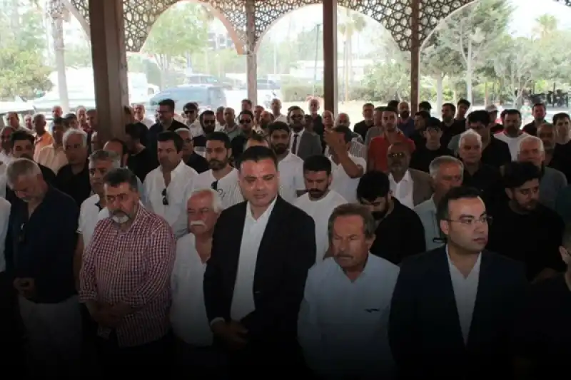 Milli Yüzücü Kamil Köseoğlu Antakya’da Son Yolculuğuna Uğurlandı