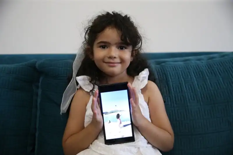 Hatay'da Helikopter Pilotu Barajdan Su Alırken Selamladığı çocuğun Yüzünü Güldürdü