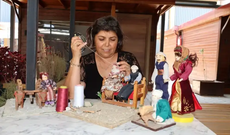 Depremin Sessiz Tanıkları: Yöresel Bez Bebekler De Depremzede Oldu