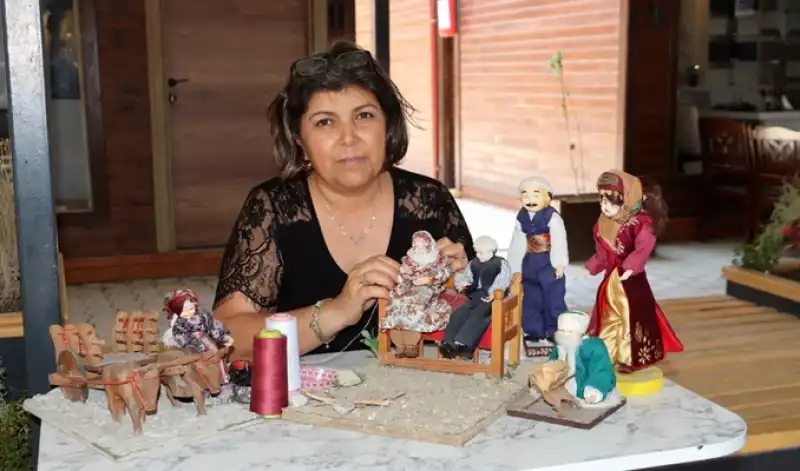 Depremin Sessiz Tanıkları: Yöresel Bez Bebekler De Depremzede Oldu