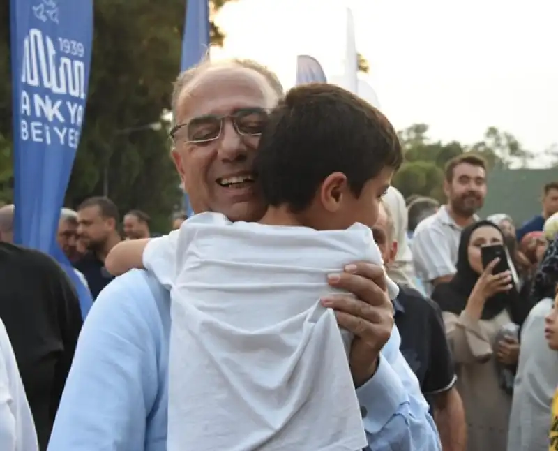 Başkan Yapar, çocuk Şenliği’nde çocuklarla Birlikte Eğlendi