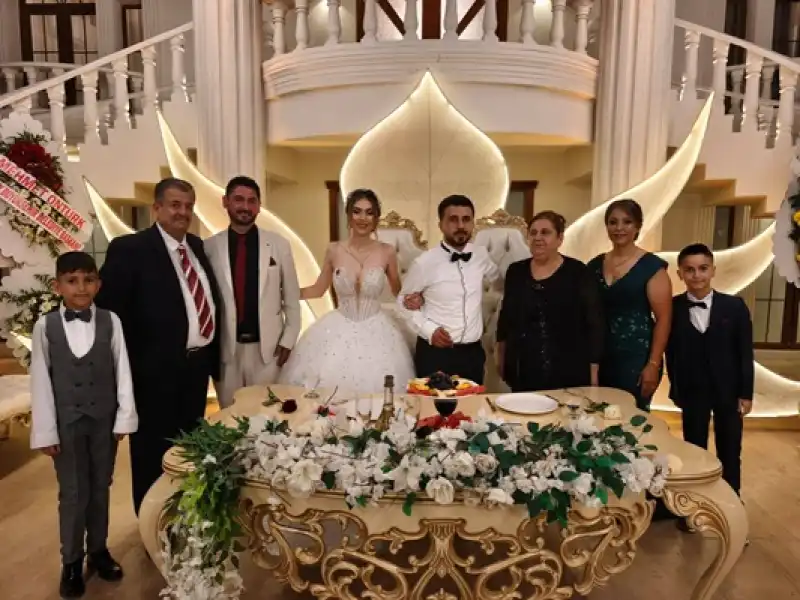 Ece Ile Asaf’ın Masalsı Düğünü