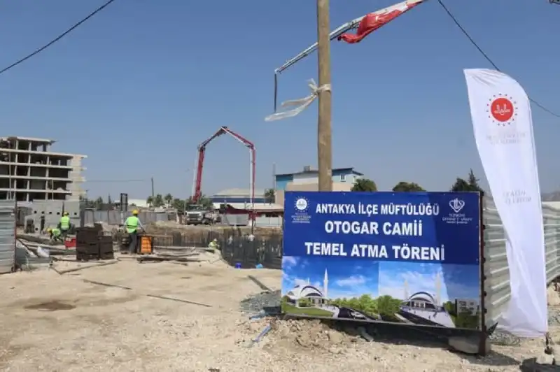 Antakya Otogar Camii'nin Temeli Dualarla Atıldı