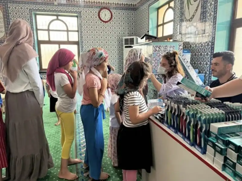 Kırıkhan'da Kur'an Kursu öğrencilerine Yönelik Ağız Ve Diş Sağlığı Taraması Yapıldı