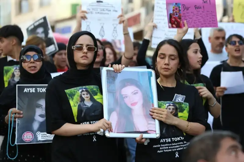 İstanbul'da öldürülen üniversite öğrencisi Ayşe Tokyaz Için Hatay'da Yürüyüş Yapıldı