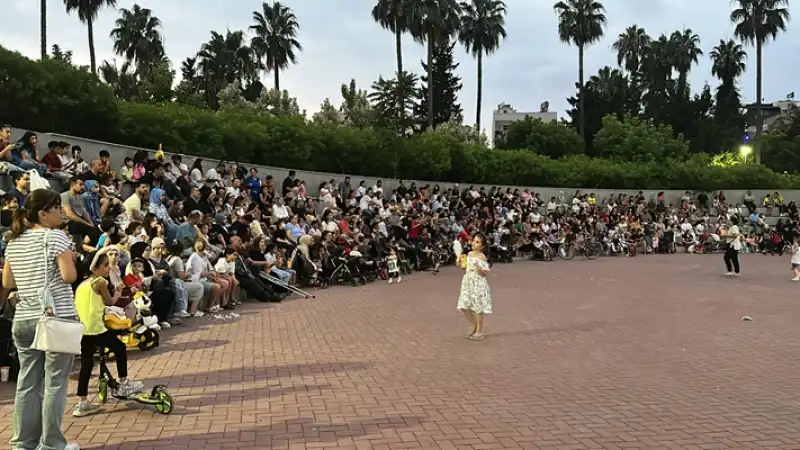 İskenderun'da Açık Hava Sinema Etkinliği Düzenlendi