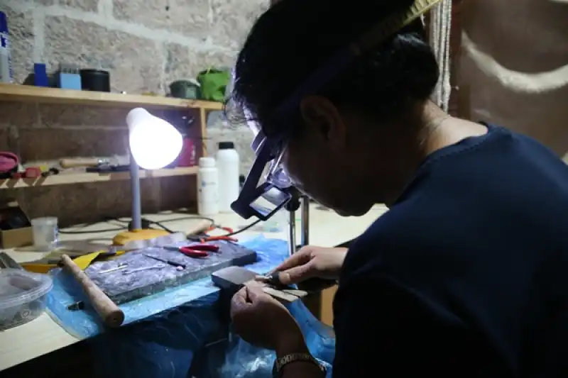 Depremzede Zanaatkar Tarihi Külliyede Açtığı Atölyede Mesleğini Sürdürüyor