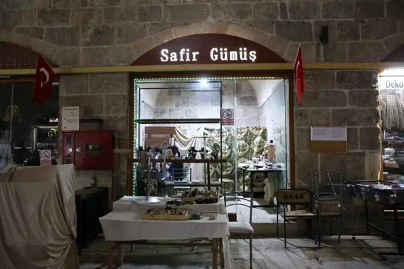 Depremzede Zanaatkar Tarihi Külliyede Açtığı Atölyede Mesleğini Sürdürüyor